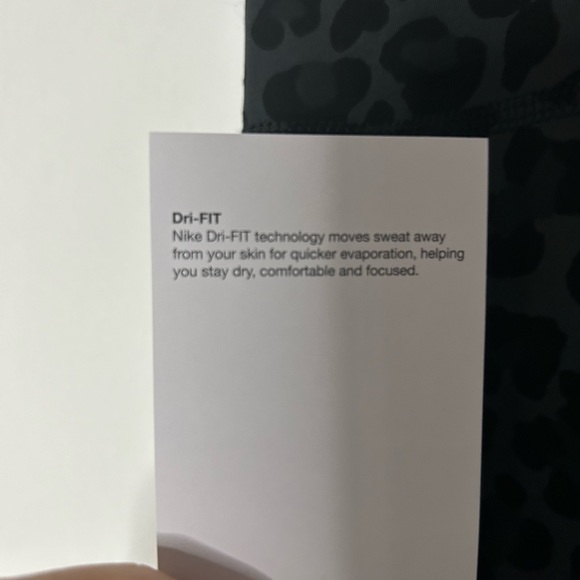 Nike Grey Leopard Leggings - Picture 7 of 11